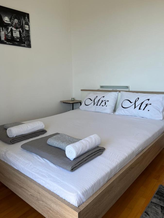 Apartments Cvjetkovic Mlini Esterno foto